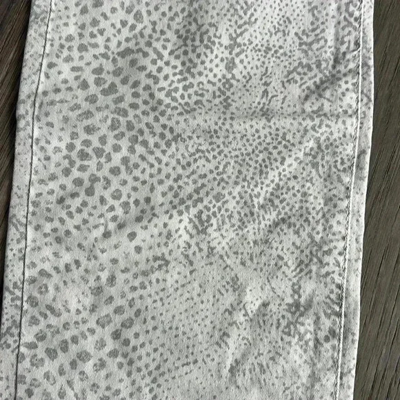 ✨🆕CALVIN Klein🆕✨ | Light snake print jean legging - Picture 3 of 9